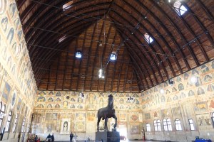 Interno del Palazzo della Ragione